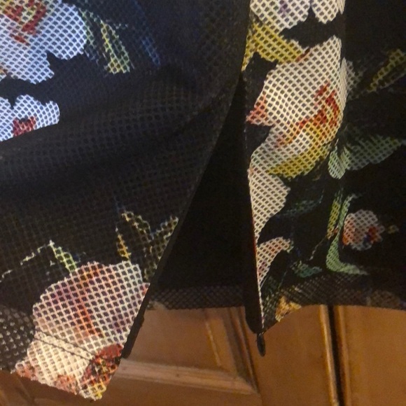 Bariano Lumiér Strapless net floral over black-S - Picture 4 of 8